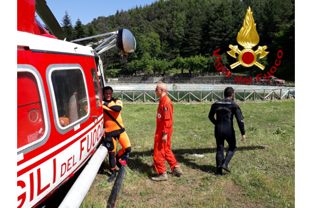 SANTA LUCIA DEL MELA: Uomo cade in una vasca d’acqua e muore