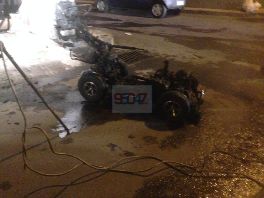 PATERNO': Paura per un incendio in un garage di via Taormina