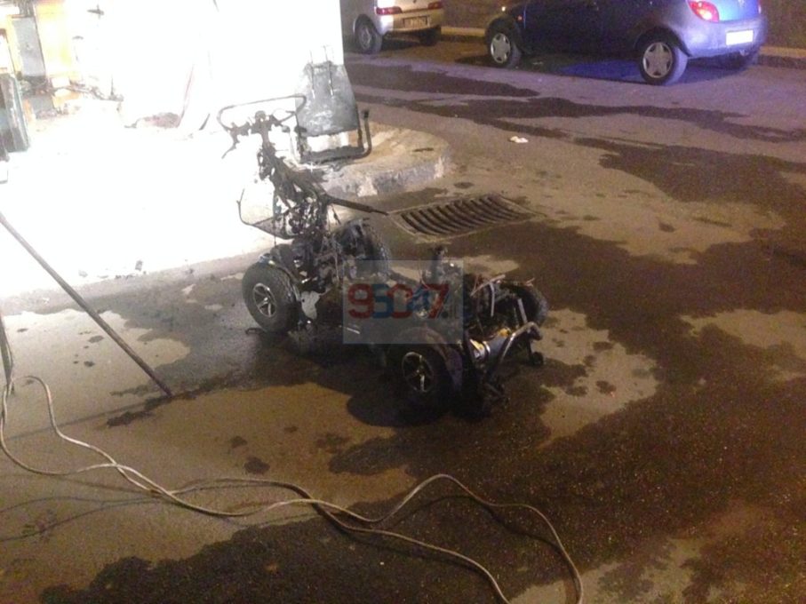 PATERNO': Paura per un incendio in un garage di via Taormina