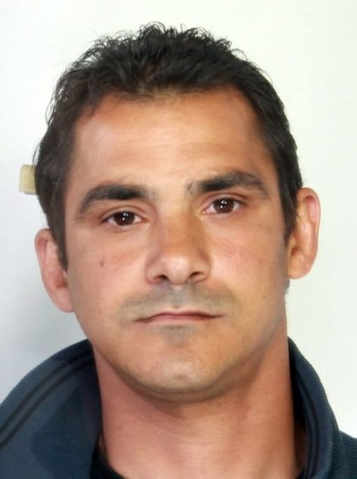 MISTERBIANCO: Beccato in un parcheggio per rubare auto