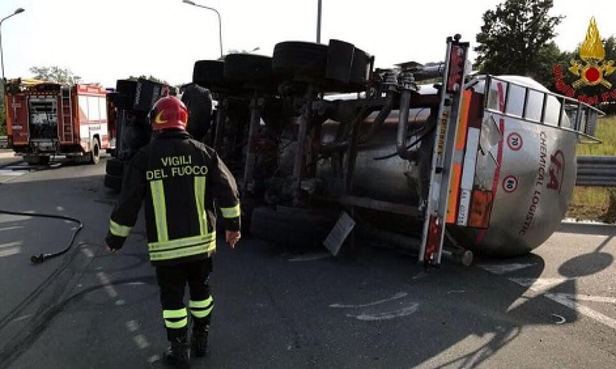 A20: INCIDENTE NEI PRESSI DI ROMETTA, CHIUSO IL TRATTO DI AUTOSTRADA DIREZIONE ME/PA - 