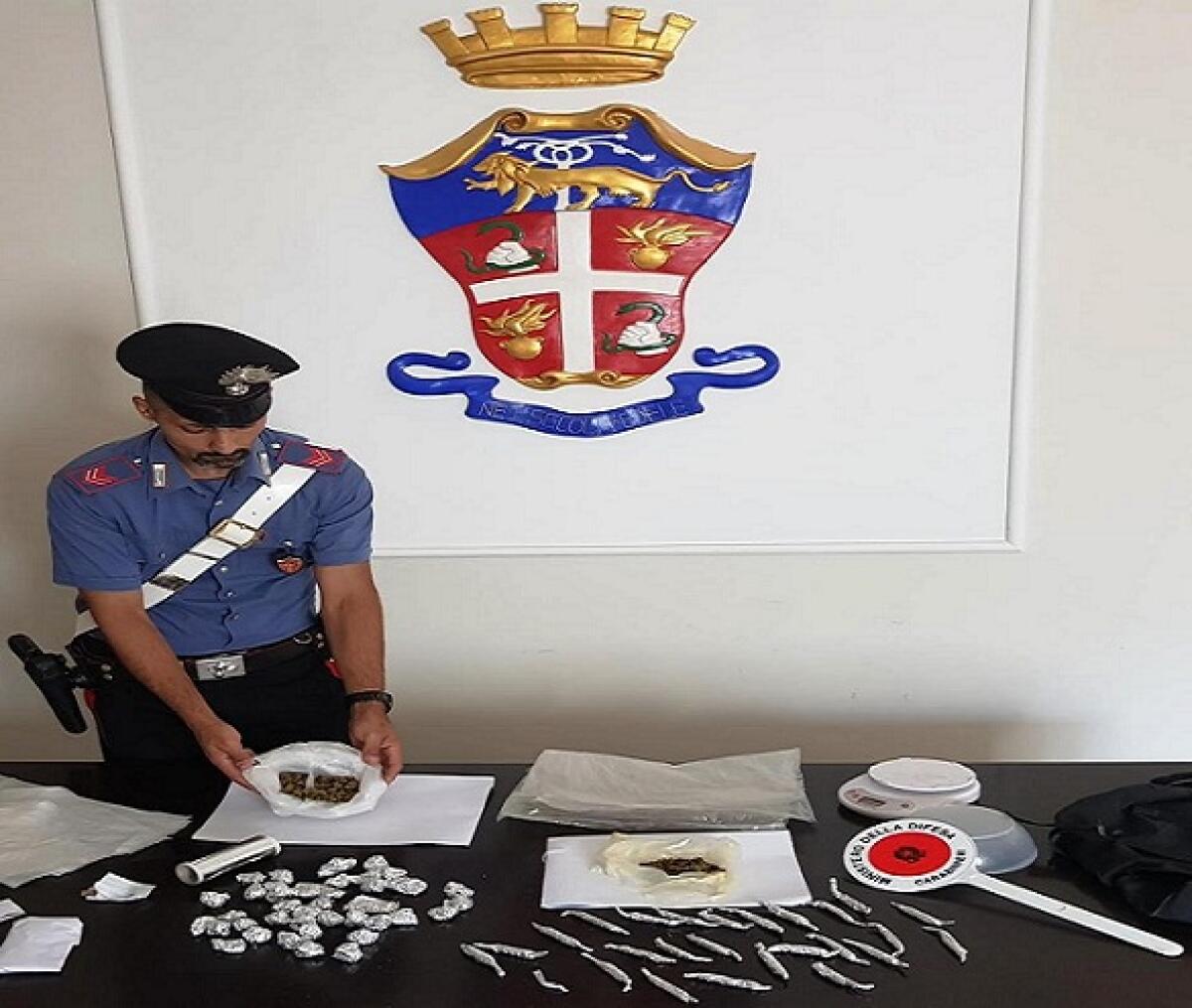 PATERNO': UN ARRESTO IN FLAGRANZA DI REATO PER SPACCIO DI SOSTANZE STUPEFACENTI - 