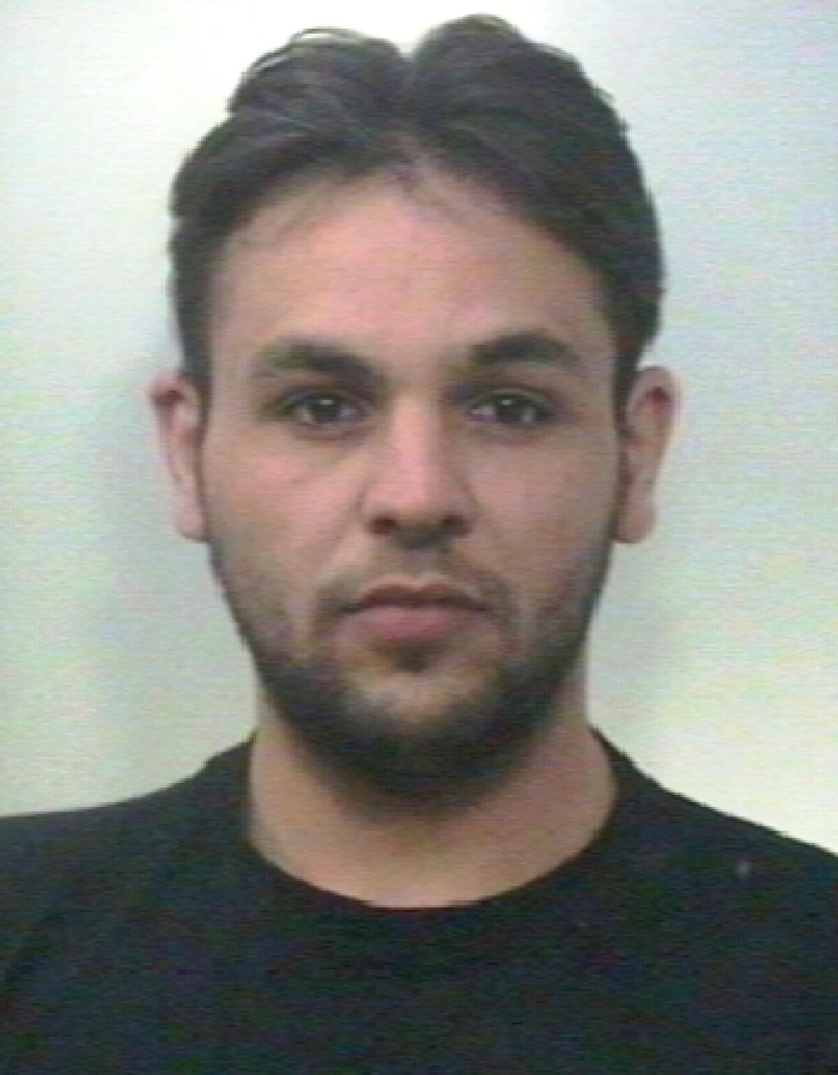 NICOLOSI: Nascondeva “erba” e “skunk” nella sua abitazione, arrestato - 