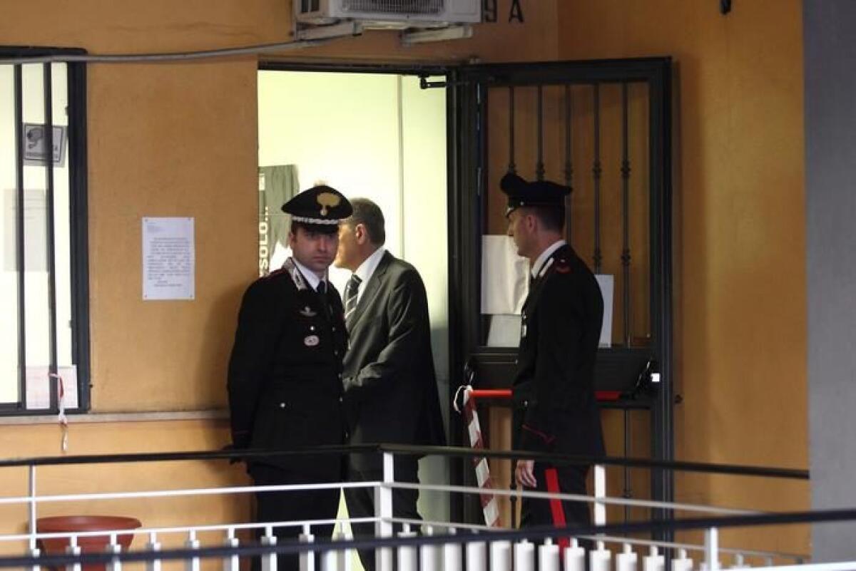 ROMA: Parte colpo a guardia giurata in visita dal medico, muore paziente in sala d'attesa - 