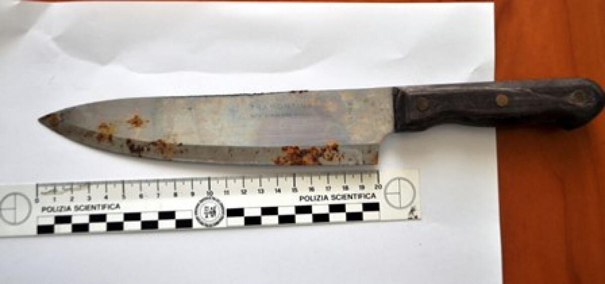 ACI CATENA: ACCOLTELLA LA MOGLIE, ARRESTATO - 