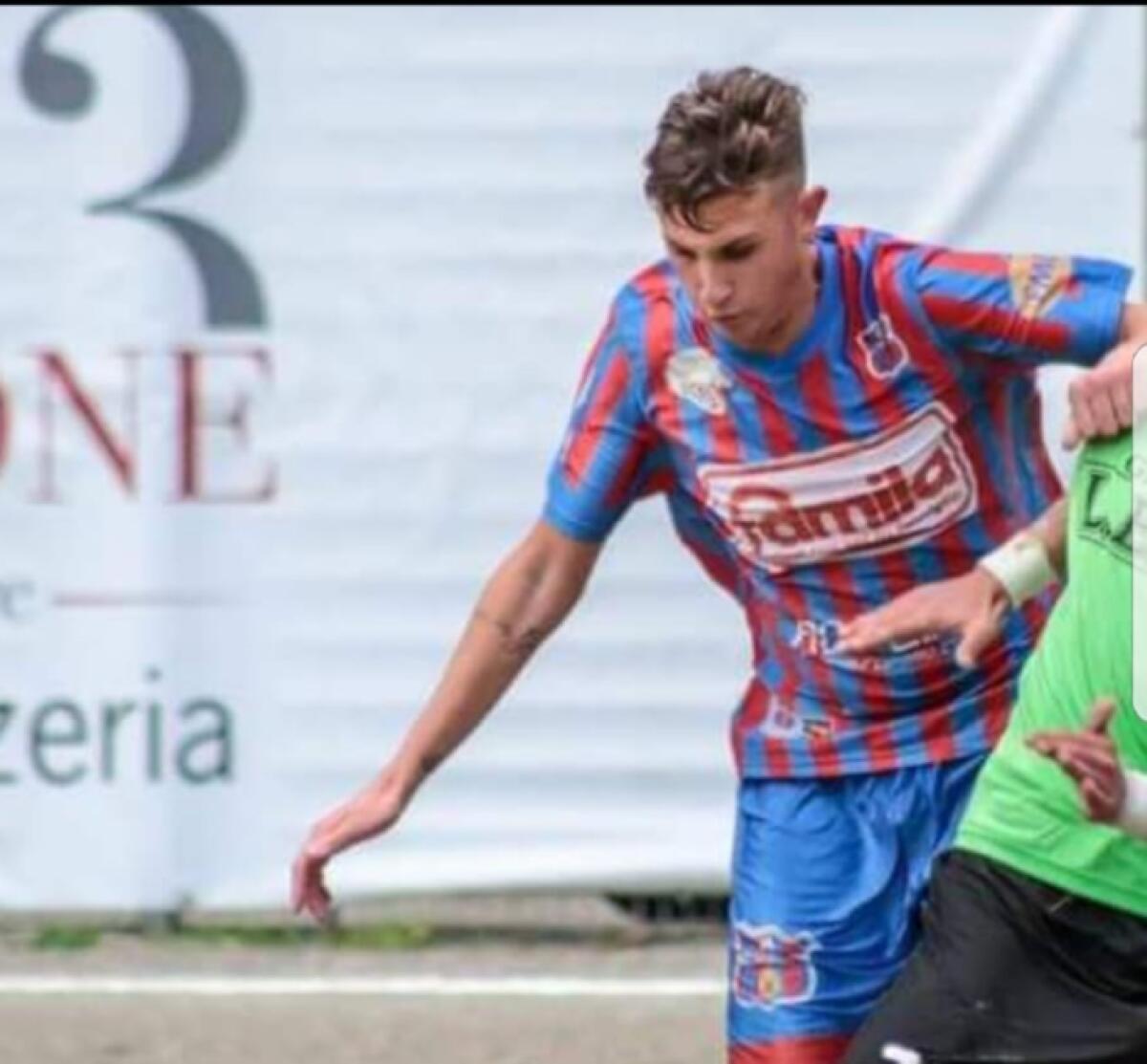 IL PATERNESE CARMELO GUARNERA IN CORSA COME MIGLIOR GIOCATORE D'ECCELLENZA - COME VOTARLO - 