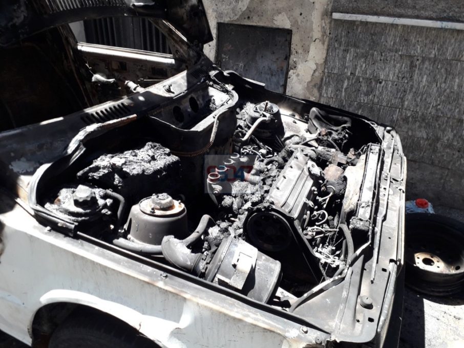 PATERNO’: IN FIAMME UN FIORINO