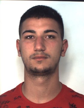 CATANIA: Supermarket cittadino della droga, ventisette arresti