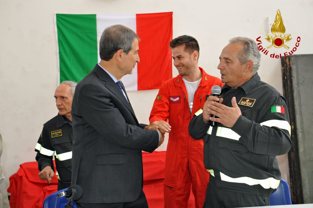 CATANIA: il Governatore Nello Musumeci in visita al Comando provinciale dei Vigili del fuoco - FOTO