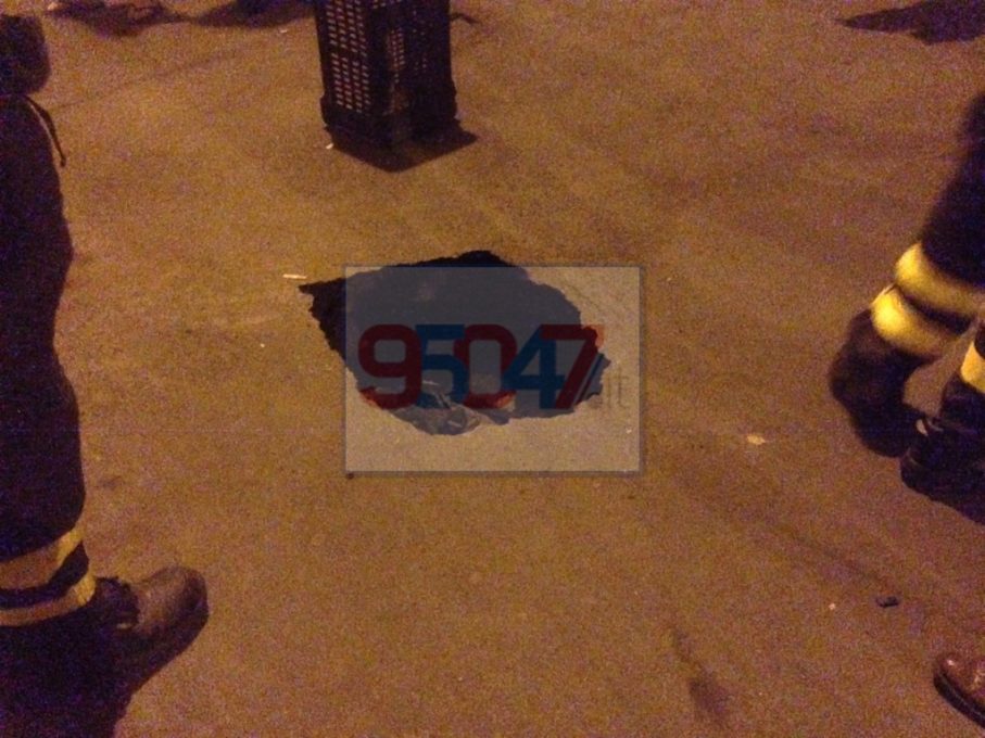 PATERNO': VIA REGGIO, SI APRE PICCOLA VORAGINE IN STRADA - LE FOTO