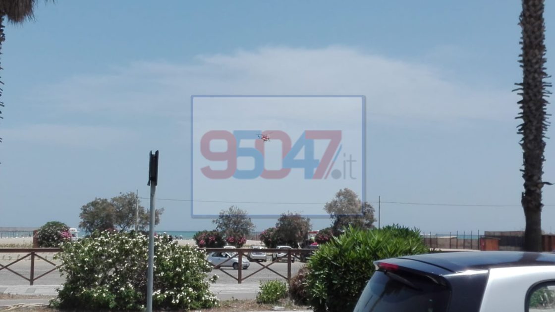 CATANIA: PAURA ALLA PLAYA SI CERCANO DISPERSI IN MARE