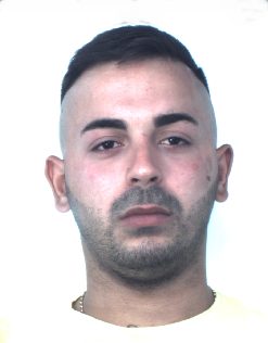 CATANIA: Supermarket cittadino della droga, ventisette arresti