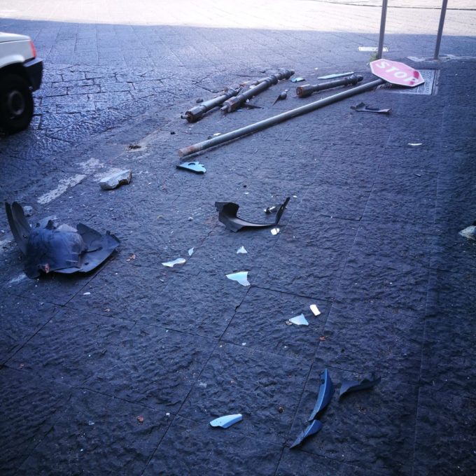 PATERNO': INCIDENTE "MISTERIOSO" IN VIA SANTA CATERINA - LE FOTO