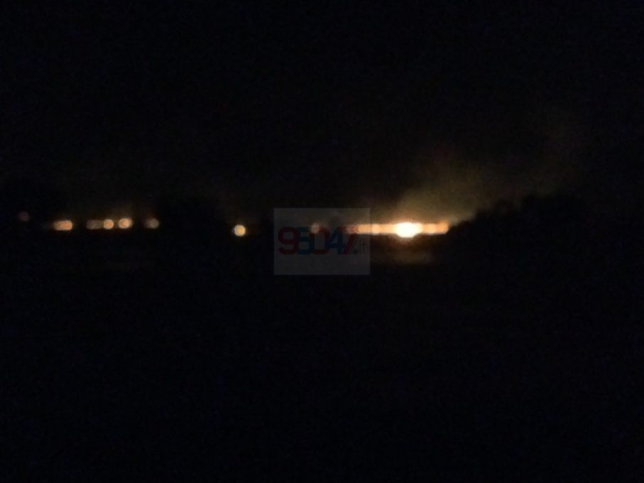 PATERNO': Vasto incendio sterpaglie alle Salinelle - (Foto e Video)