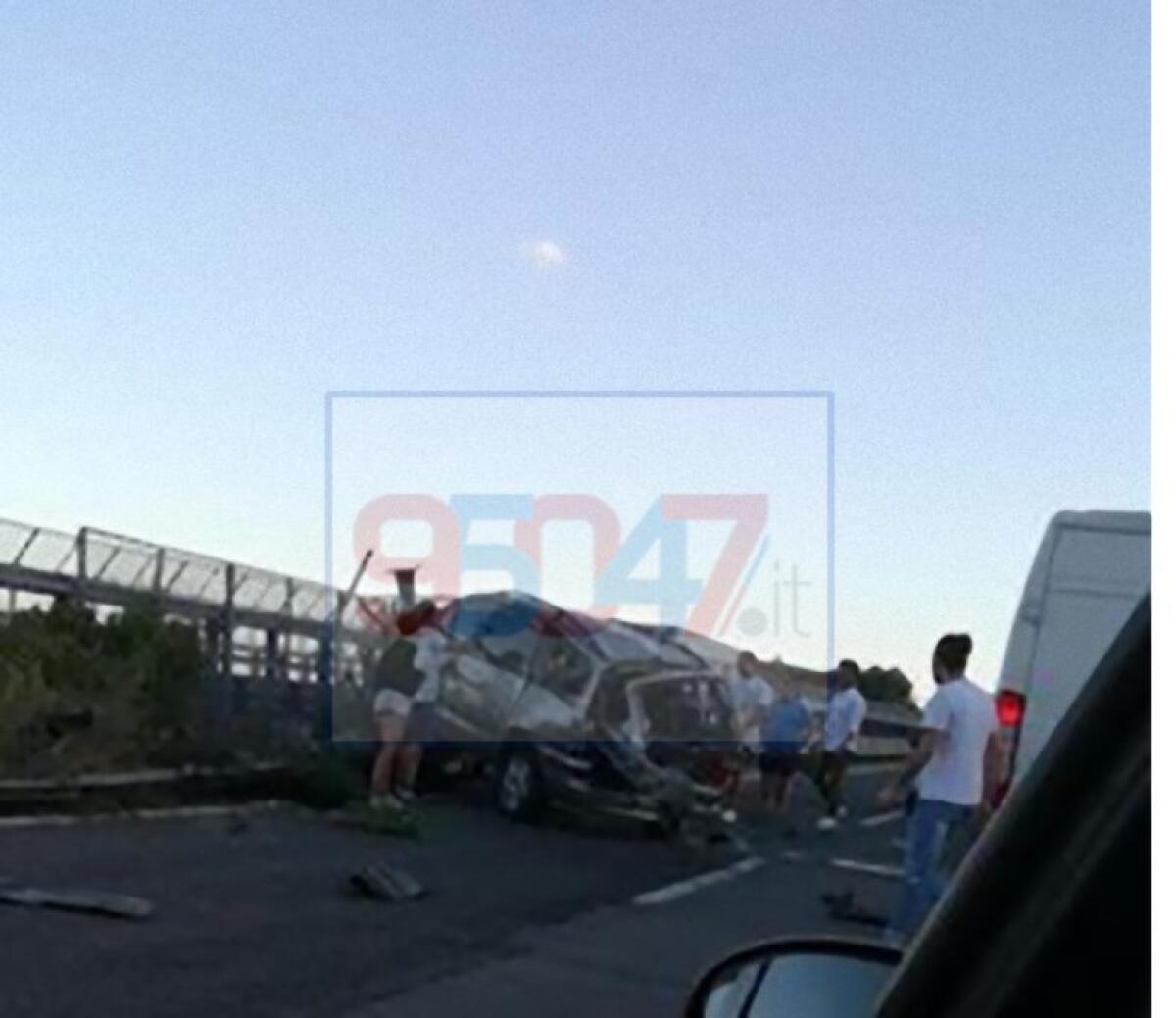 TERRIBILE INCIDENTE IN AUTOSTRADA A18 TRA ROCCALUMERA E TAORMINA: DUE MORTI - 