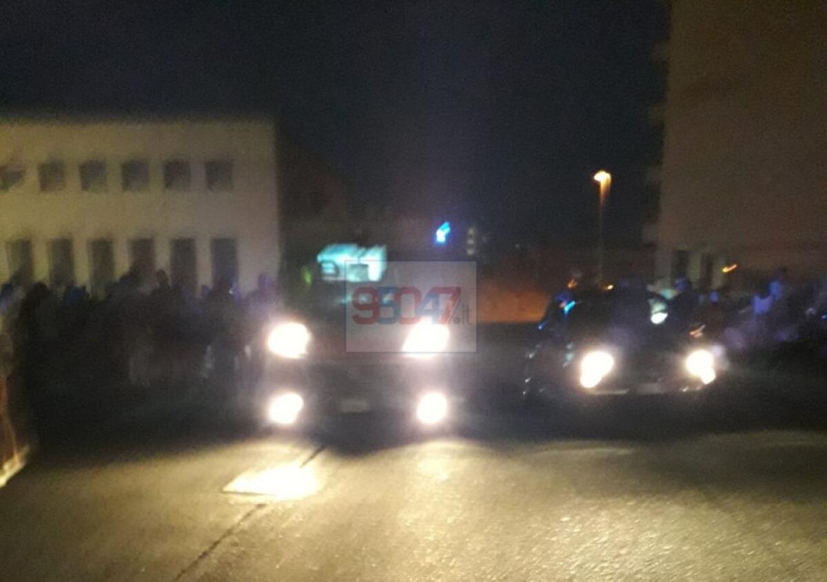 PATERNO': SCONTRO IERI SERA TRA DUE VESPE, UN FERITO - 