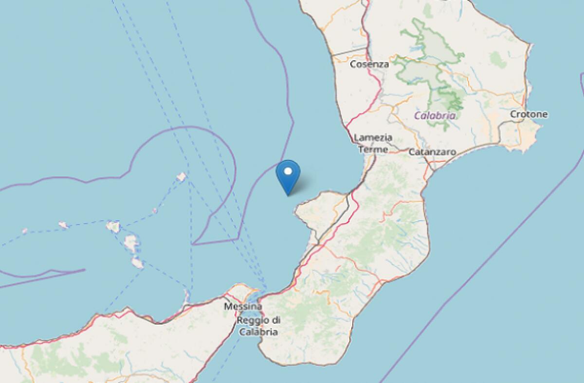 TERREMOTO ALLE 4.51 DI NOTTE. MAGNITUDO 4.4, AVVERTITA A MESSINA E REGGIO CALABRIA - 