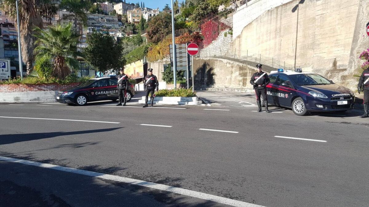TAORMINA: CONTROLLI DEI CARABINIERI. DISPOSTA LA CHIUSURA DI UNA NOTA DISCOTECA - 