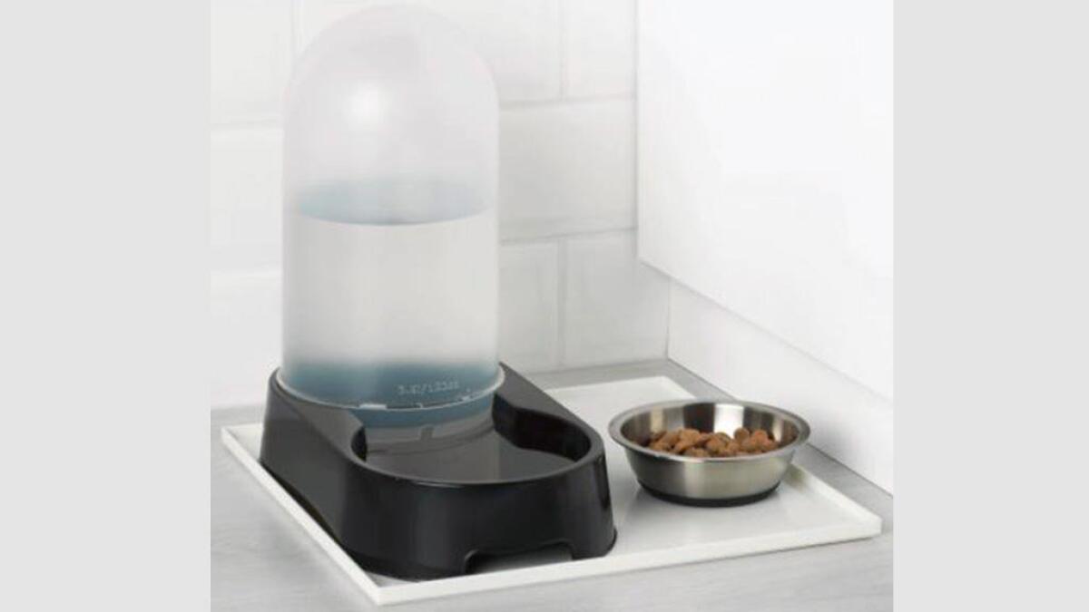 IKEA RITIRA IL DISTRIBUTORE D'ACQUA PER CANI E GATTI LURVIG: "RISCHIO SOFFOCAMENTO" - 