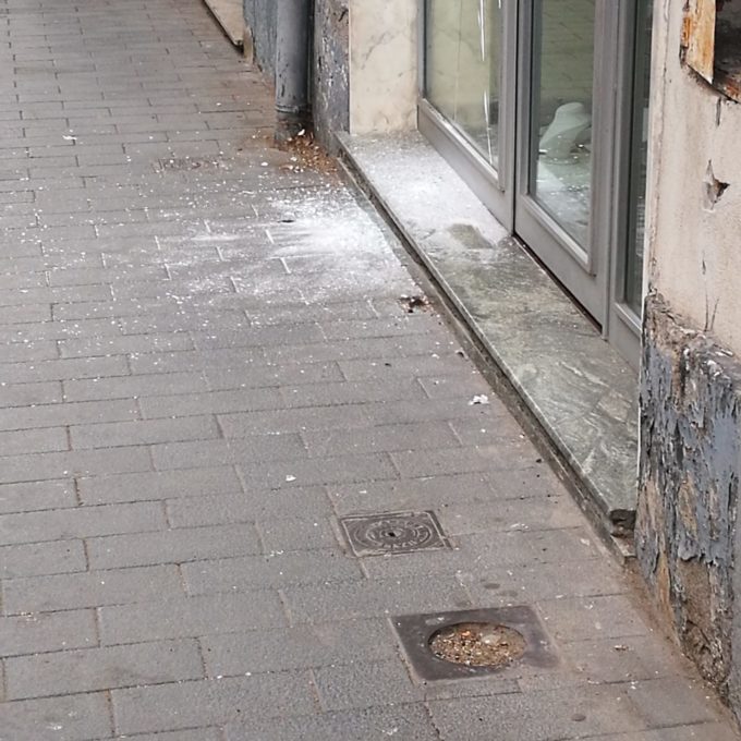 FURTO CON SCASSO IN PIENO GIORNO NELLA CENTRALISSIMA VIA VITTORIO EMANUELE