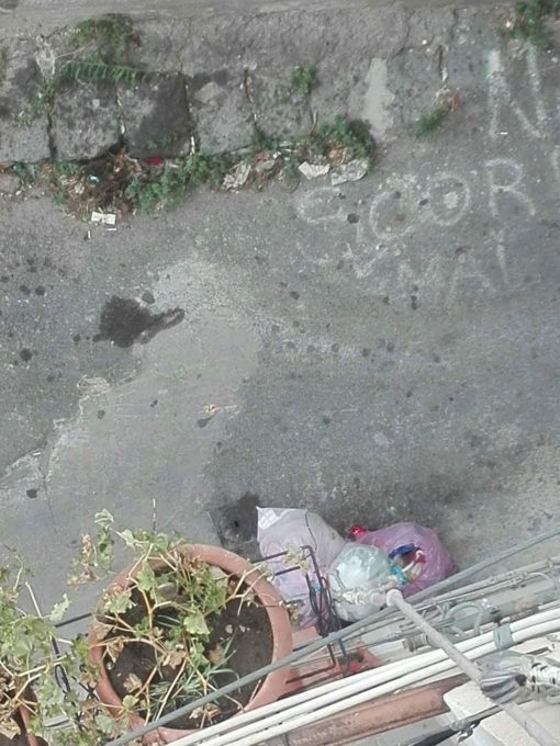 PATERNO': DISAGI PER LA RACCOLTA RIFIUTI, LE FOTO DEI NOSTRI LETTORI