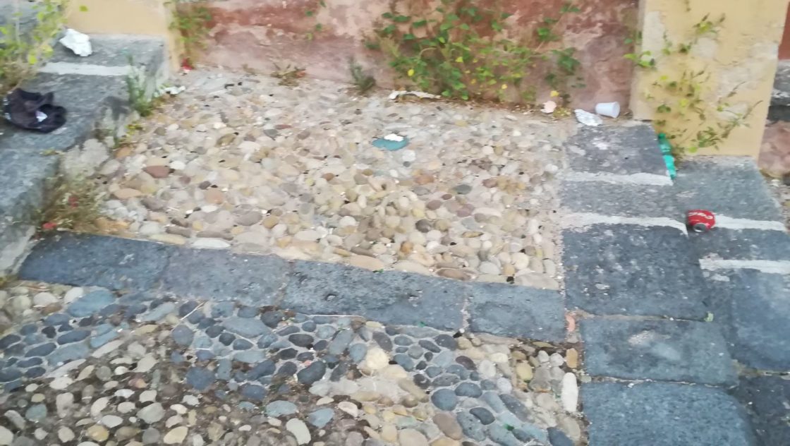 LA SEGNALAZIONE DI UN LETTORE: “IL DEGRADO DELLA COLLINA STORICA"