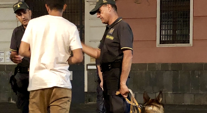 CATANIA: CONTROLLI AL PORTO 20 SEGNALATI E UN DENUNCIATO PER POSSESSO DI STUPEFACENTI