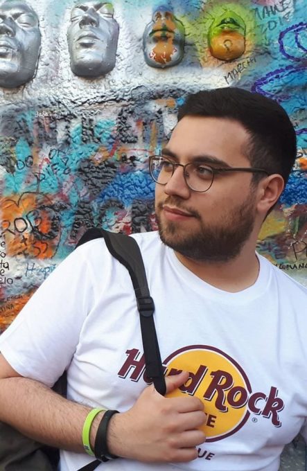   MARCO FINOCCHIARO   Liceo Linguistico F. De Sanctis 5 DL