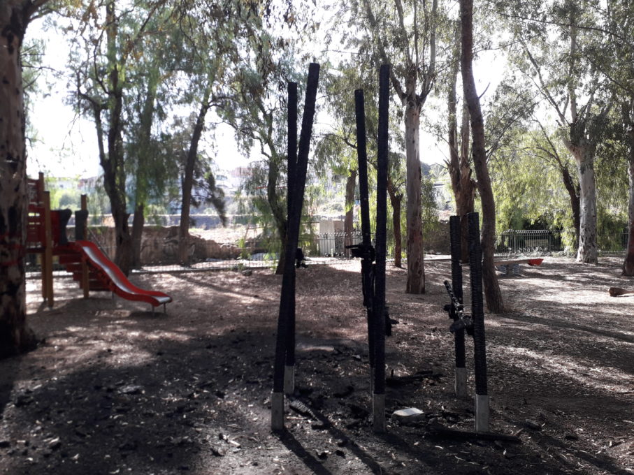 PATERNÒ: IN FIAMME GIOCHI PER BAMBINI ALLA VILLA MONCADA