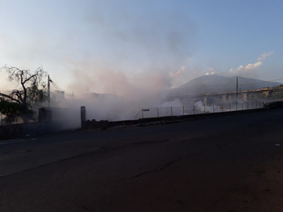 PATERNO': DOPPIO INTERVENTO DEI VIGILI DEL FUOCO