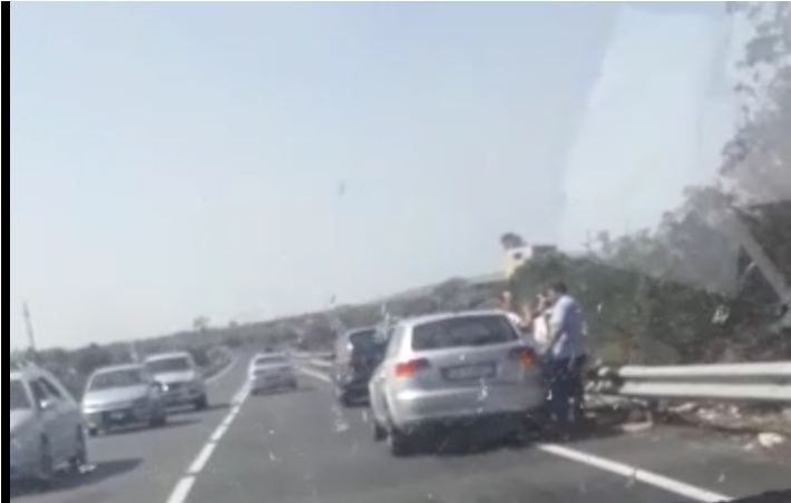 PATERNO': INCIDENTE NEI PRESSI DELLO SVINCOLO SCALILLI