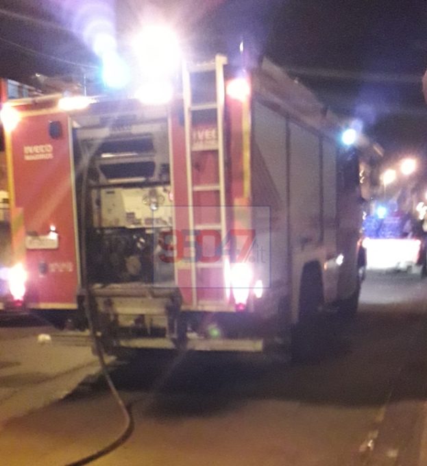 PATERNO': INCENDIATA UNA MOTOAPE NELLA NOTTE