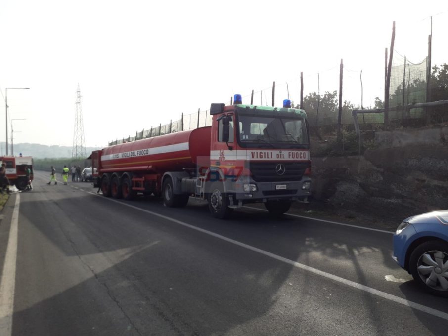 INCENDI A PATERNO' E MOTTA, ENORMI DANNI PER UN AZIENDA