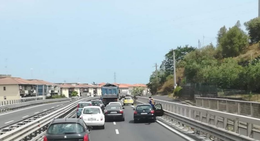 SS 121 INCIDENTE AUTONOMO IN DIREZIONE CATANIA