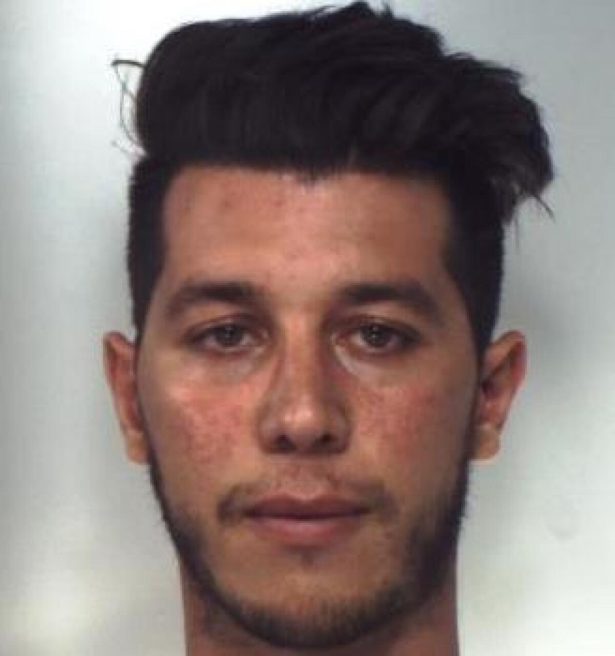 MILITELLO VAL DI CATANIA: OCCULTAVA NEL CASOLARE DROGA E CARTUCCE, ARRESTATO - 