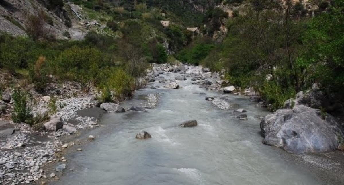 CIVITA (COSENZA): PIOGGIA INGROSSA IL TORRENTE, CHE INVESTE ESCURSIONISTI ALMENO 5 MORTI - 