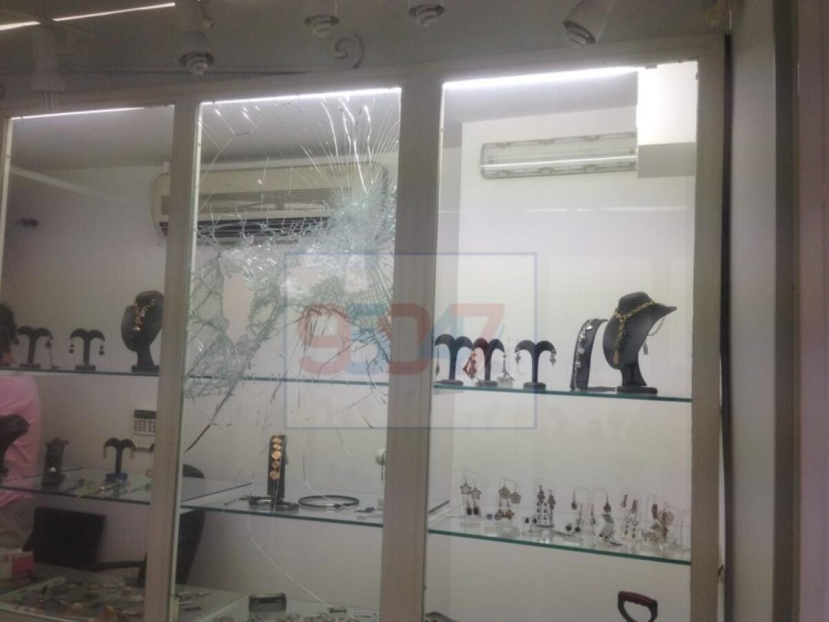 PATERNÒ: RAPINA AL COMPRO ORO, ESPLOSI COLPI IN AREA - 