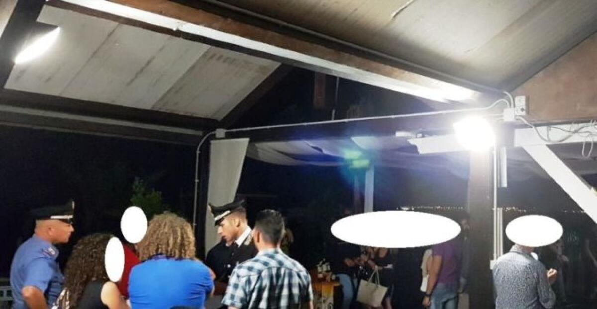 CONCERTO CANTANTE NEOMELODICO SENZA AUTORIZZAZIONE, ESEGUITA ORDINANZA DI IMMEDIATA CESSAZIONE ATTIVITÀ DI PUBBLICO SPETTACOLO. - 