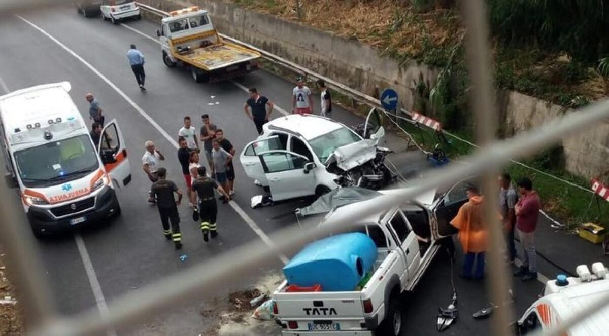 SCONTRO TRA DUE AUTO LUNGO LA PALERMO AGRIGENTO: MUORE UN'ANZIANA - 