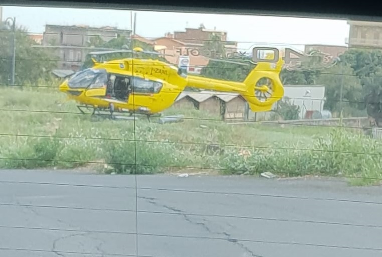 BIANCAVILLA: INCIDENTE AUTO-SCOOTER IN VIA CRISTOFORO COLOMBO - INTERVIENE L’ELISOCCORSO