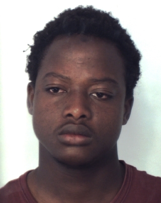 CATANIA: CONSUMA RAPPORTO CON UN TRANS E POI GLI SCIPPA LA BORSETTA: ARRESTATO UN SENEGALESE