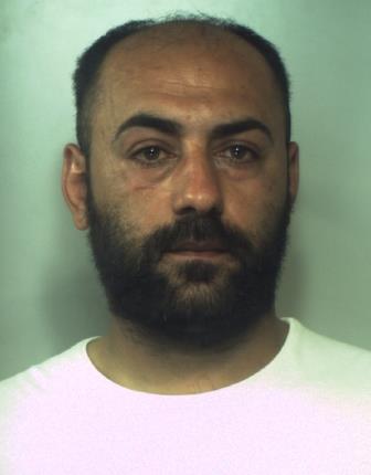 CATANIA: UN LOCALE TECNICO DELL’ANDRONE TRASFORMATO IN DEPOSITO DI DROGA, SEQUESTRATI 5 KG DI MARIJUANA