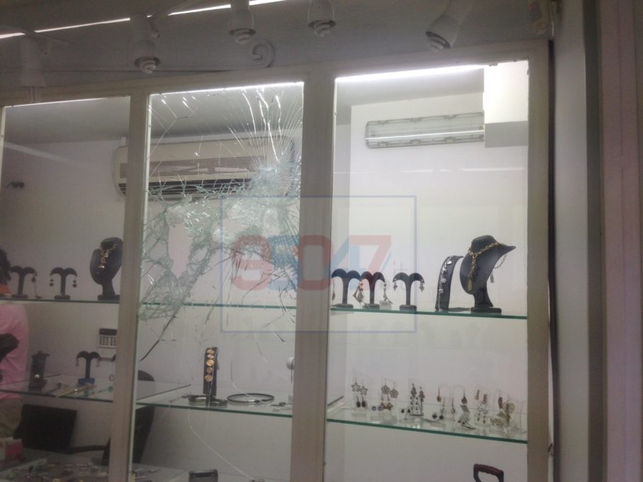 PATERNÒ: RAPINA AL COMPRO ORO, ESPLOSI COLPI IN AREA