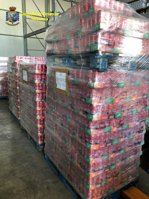SIRACUSA: SEQUESTRATE OLTRE 21 MILA LATTINE DI COCA COLA POLACCA