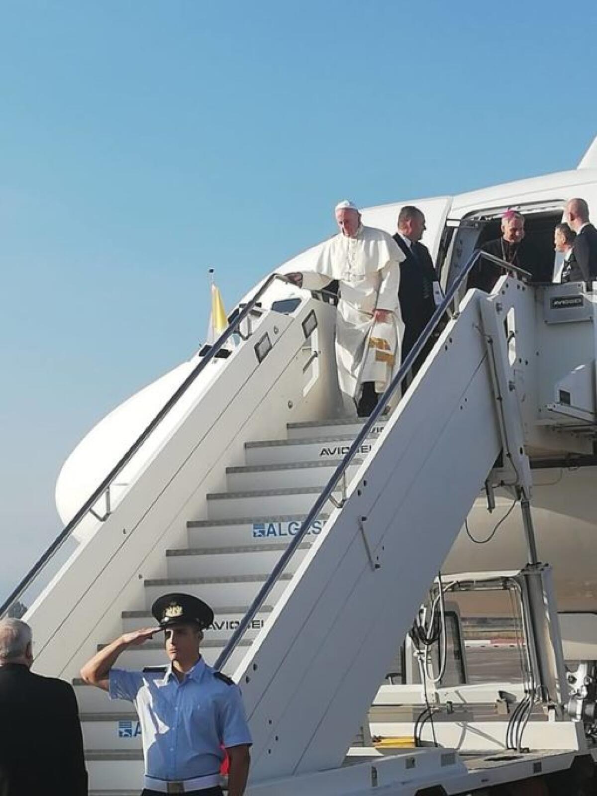 PAPA A PALERMO: INCHINO MADONNA A CASA BOSS ASSOLUTAMENTE NO - 