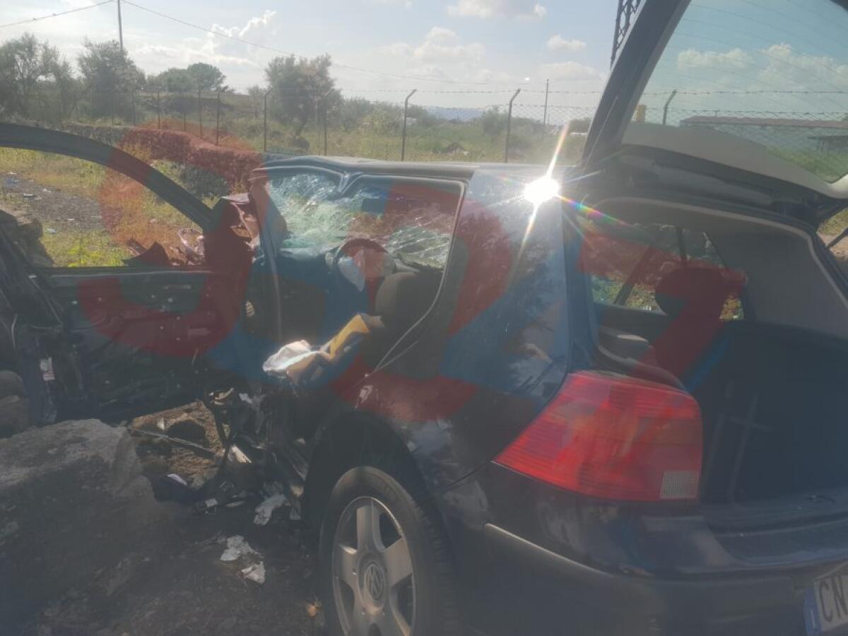 SANTA MARIA DI LICODIA: INCIDENTE AUTONOMO, FERITO 21ENNE - 