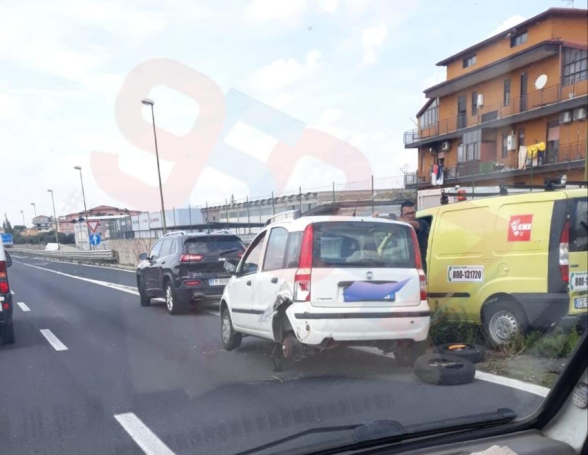 SS121 INCIDENTE NEI PRESSI DELLO SVINCOLO DI PIANO TAVOLA - LE FOTO - 