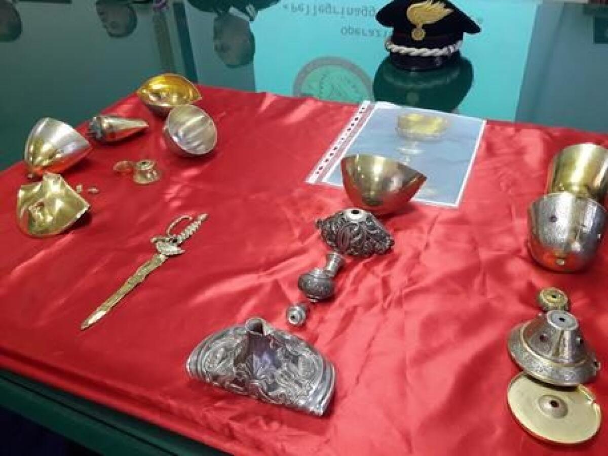 PREGHIERE E POI FURTI IN CHIESE, ARRESTI 2 CATANESI IN TRASFERTA - 