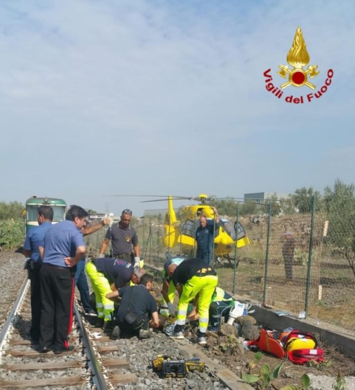TRAVOLTO DAL TRENO, 17ENNE GRAVISSIMO IN OSPEDALE - 