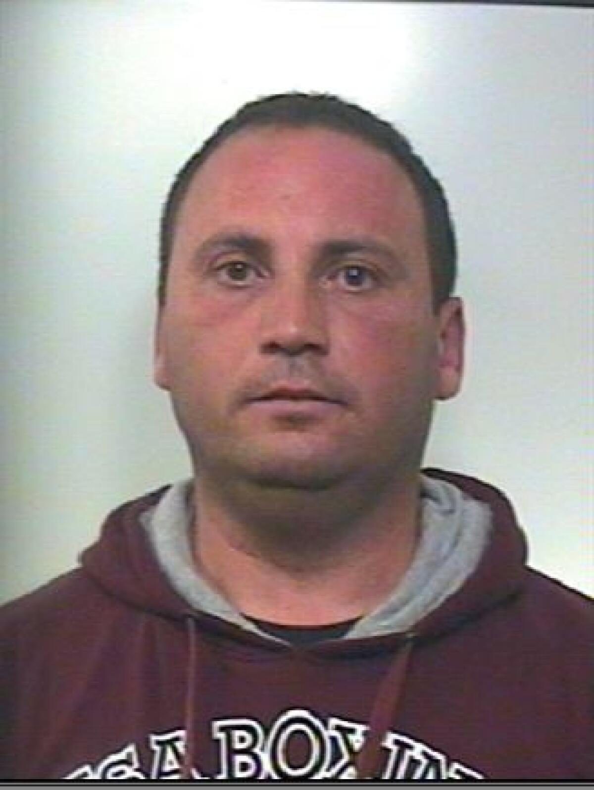 MOTTA S.ANASTASIA: VIOLAVA SISTEMATICAMENTE GLI ARRESTI DOMICILIARI. ARRESTATO E TRADOTTO IN CARCERE. - 